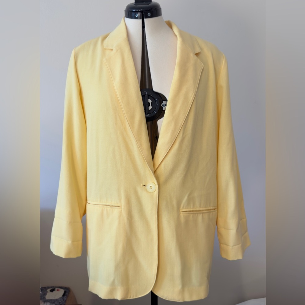 Vintage Yellow Sag Harbor Blazer Size 10 90s Minimalist Tailored Jacket